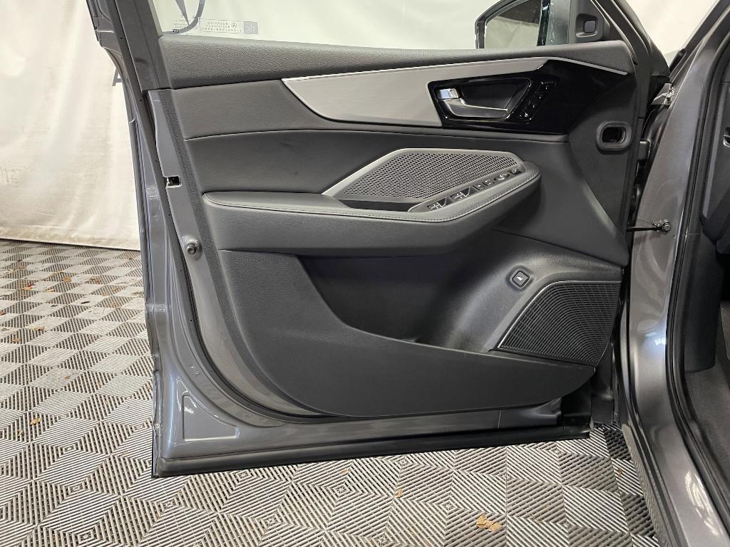 used 2023 Acura MDX car, priced at $39,991