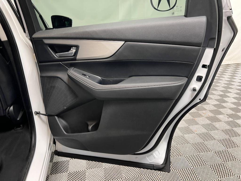 used 2024 Acura MDX car, priced at $41,991
