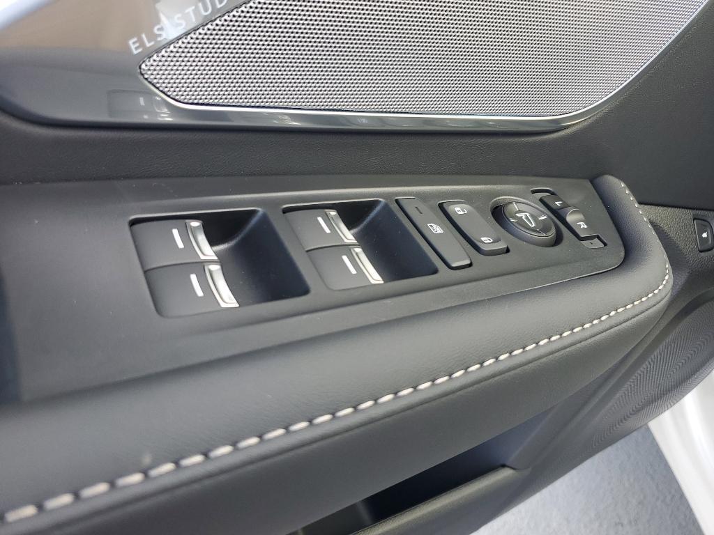 new 2025 Acura RDX car, priced at $49,250
