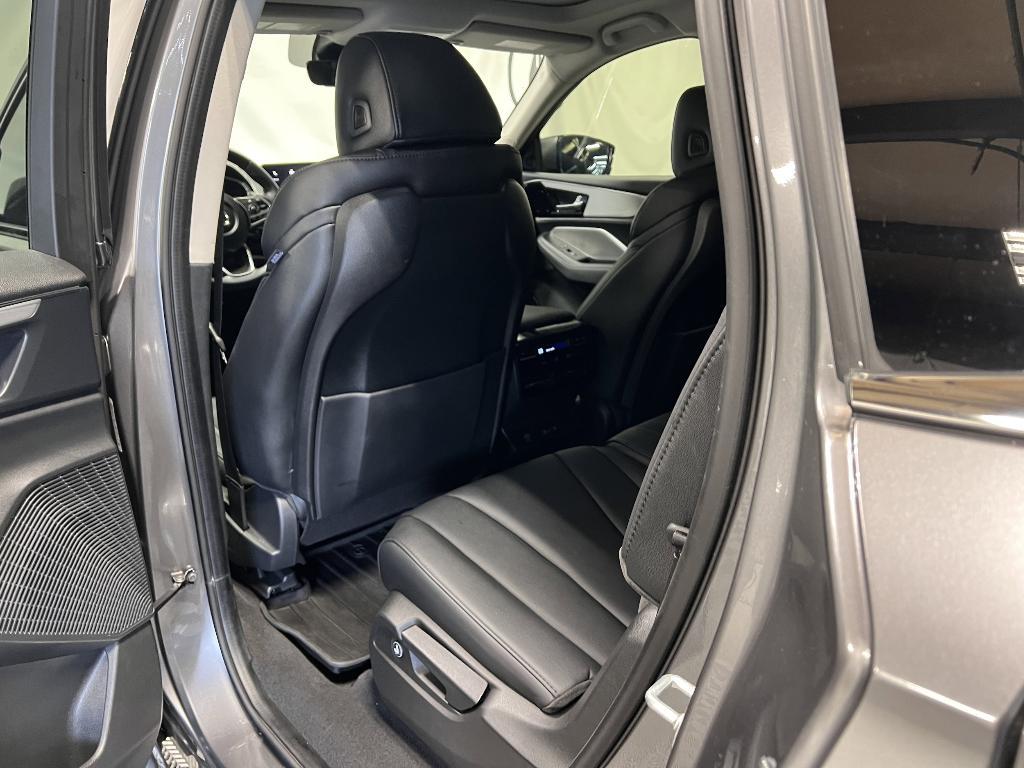 used 2024 Acura MDX car, priced at $46,591