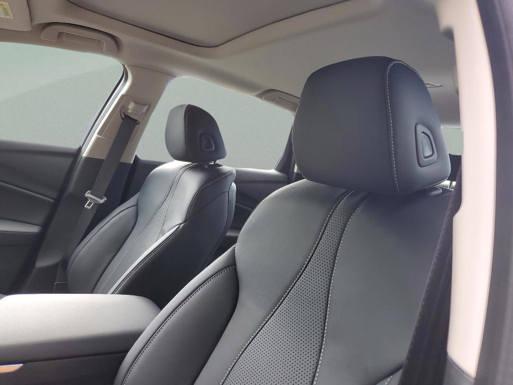 new 2025 Acura TLX car, priced at $47,195