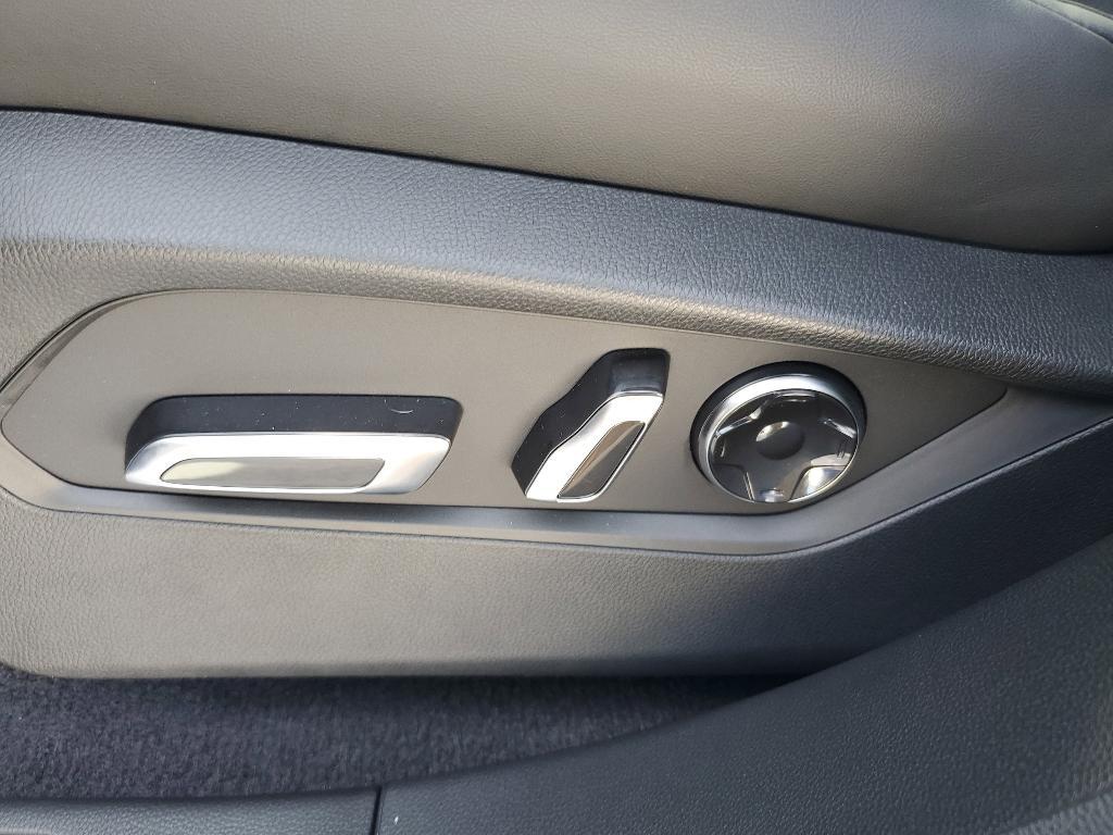 new 2025 Acura RDX car, priced at $52,250