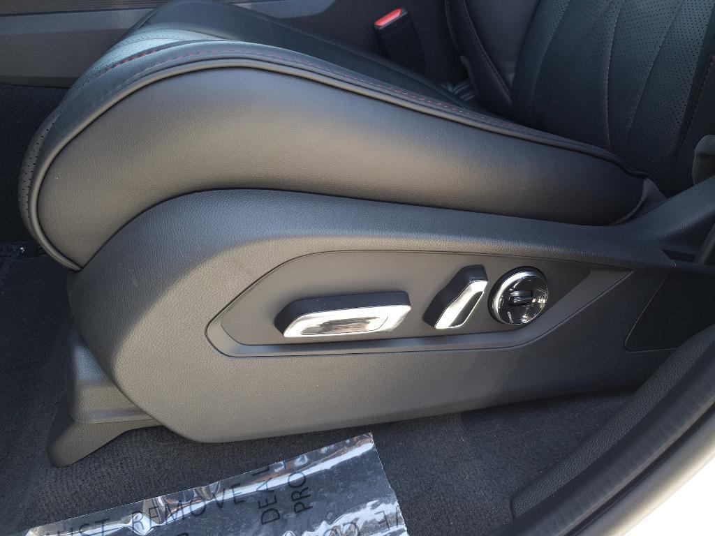 new 2025 Acura MDX car, priced at $70,250
