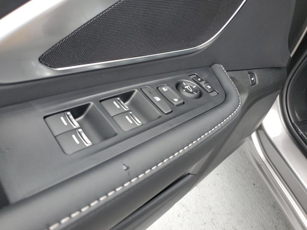new 2025 Acura RDX car, priced at $46,650