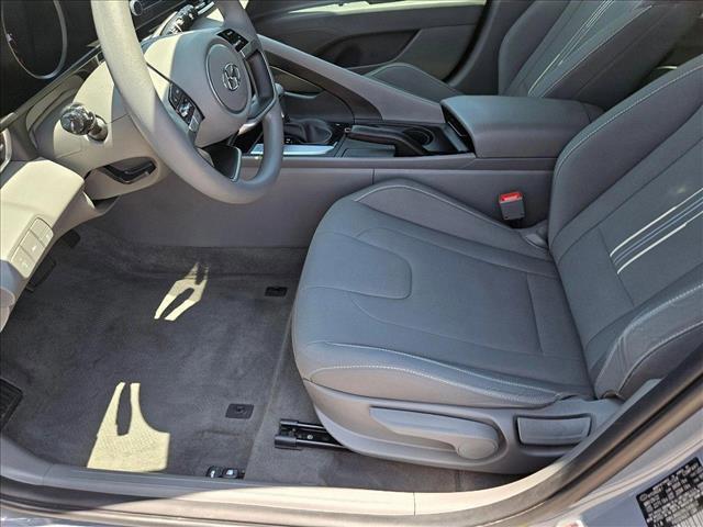 used 2022 Hyundai Elantra car, priced at $18,995
