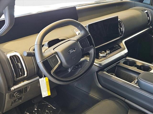new 2025 Ford Expedition car, priced at $77,890