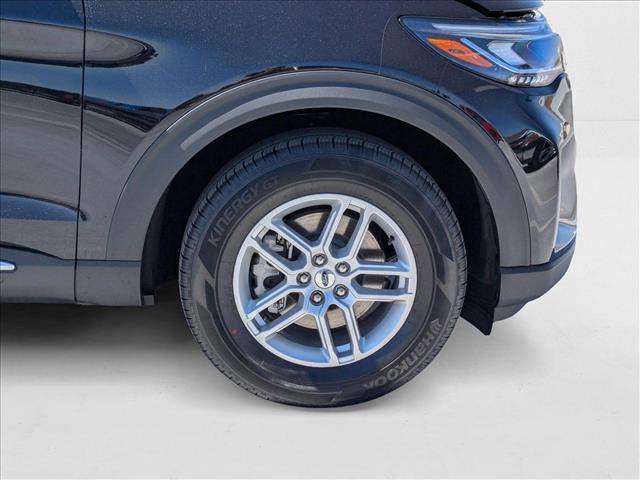 new 2025 Ford Explorer car, priced at $37,101