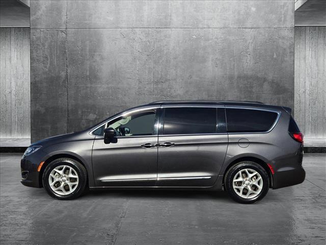 used 2017 Chrysler Pacifica car, priced at $12,443