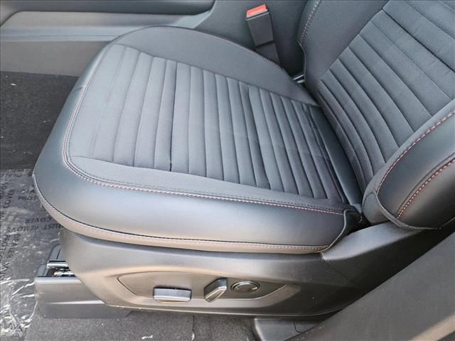 new 2025 Ford Explorer car, priced at $45,090