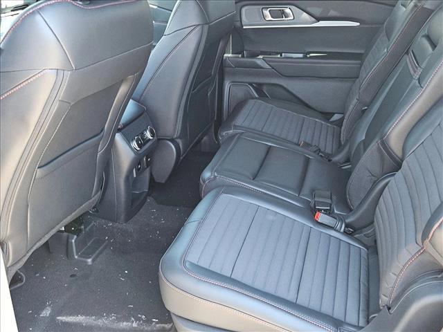 new 2025 Ford Explorer car, priced at $44,685