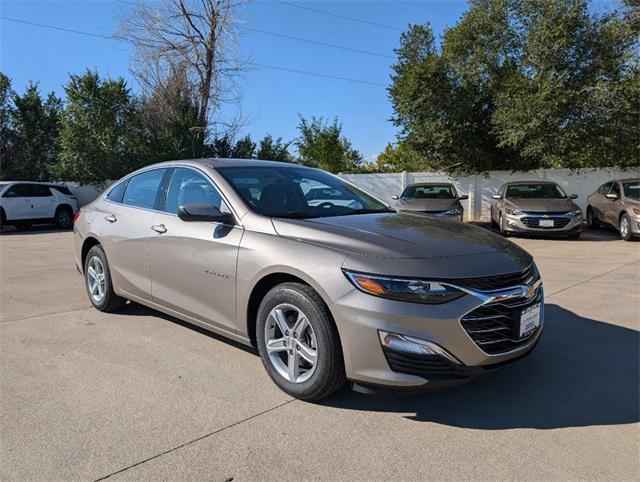 new 2025 Chevrolet Malibu car, priced at $27,245