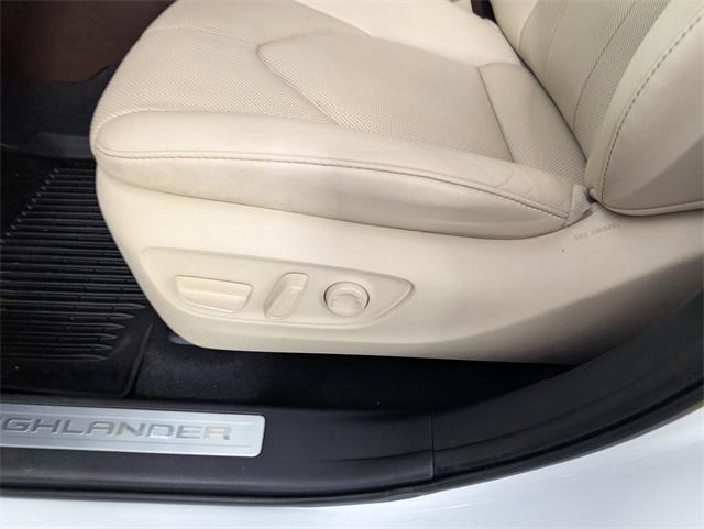 used 2021 Toyota Highlander Hybrid car, priced at $40,270