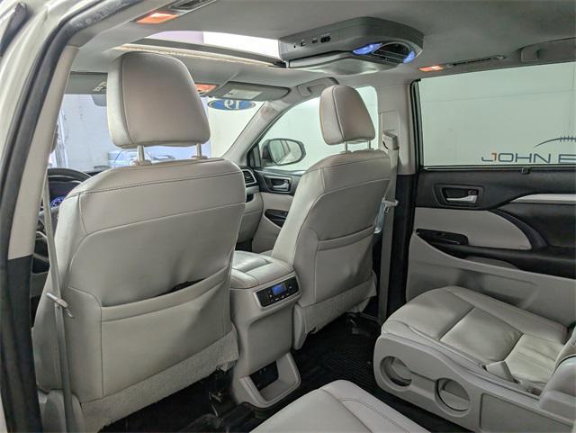 used 2019 Toyota Highlander car, priced at $23,692