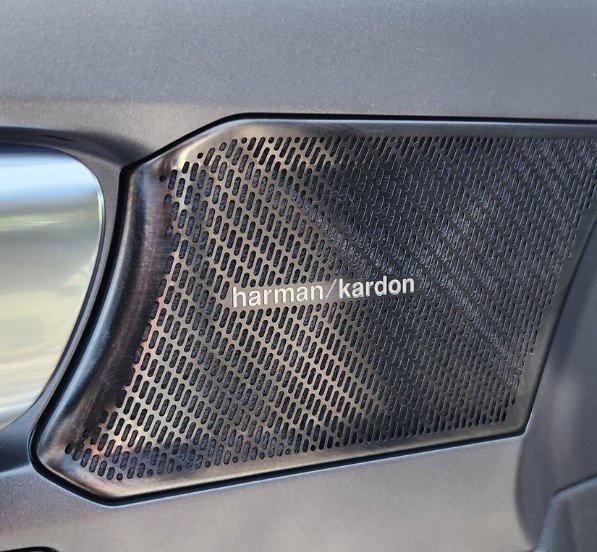 used 2022 Volvo C40 Recharge Pure Electric car, priced at $31,690