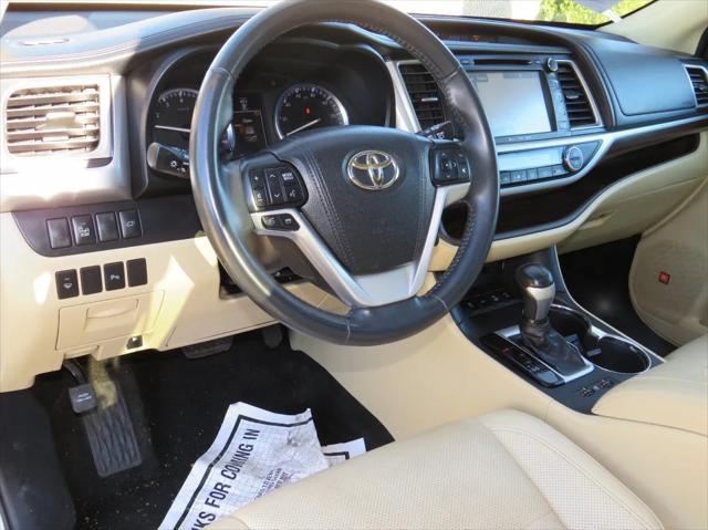 used 2016 Toyota Highlander car, priced at $15,995