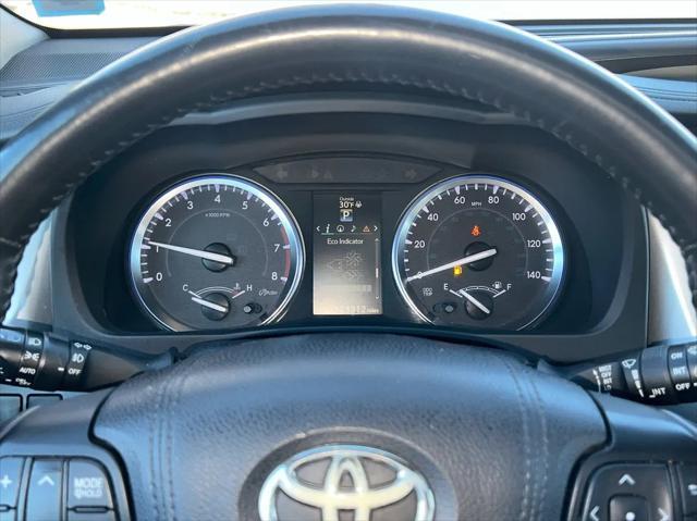 used 2015 Toyota Highlander car, priced at $15,995