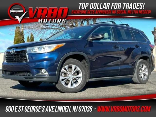 used 2015 Toyota Highlander car, priced at $15,995