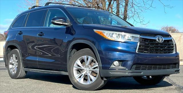 used 2015 Toyota Highlander car, priced at $15,995