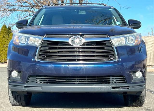 used 2015 Toyota Highlander car, priced at $15,995