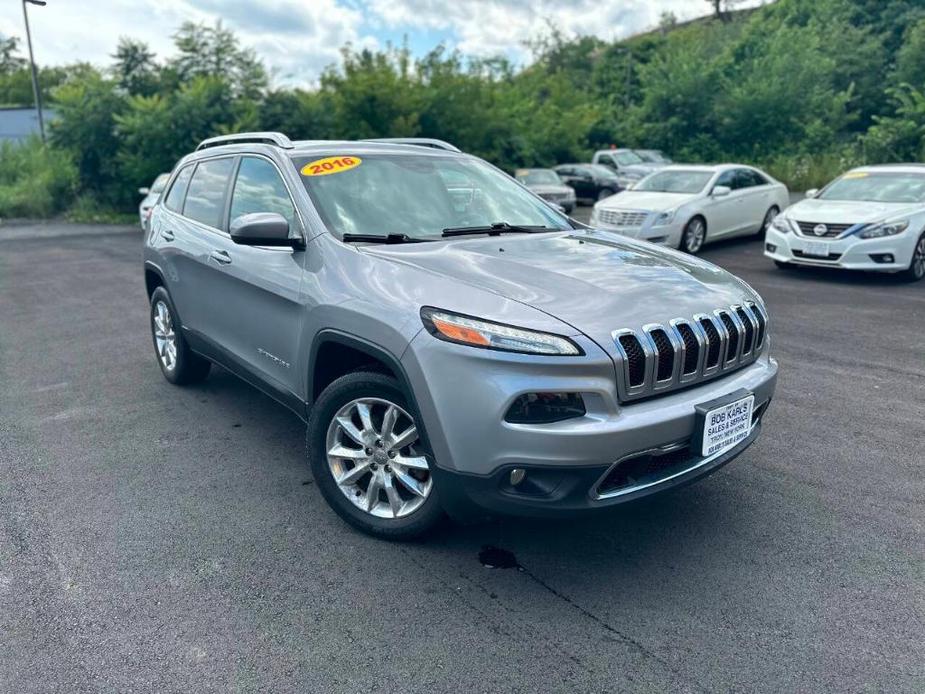 used 2016 Jeep Cherokee car, priced at $12,995