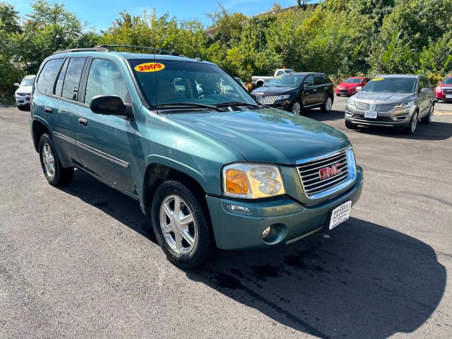 used 2009 GMC Envoy car, priced at $5,995