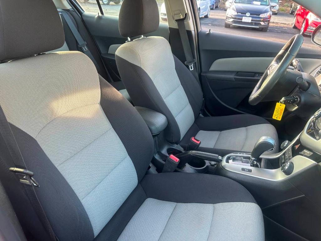 used 2015 Chevrolet Cruze car, priced at $7,995