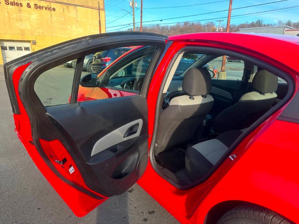 used 2015 Chevrolet Cruze car, priced at $7,995