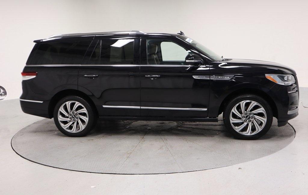 used 2022 Lincoln Navigator car, priced at $50,386