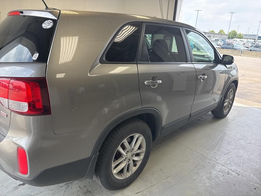 used 2015 Kia Sorento car, priced at $9,141