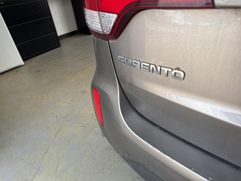 used 2015 Kia Sorento car, priced at $9,141