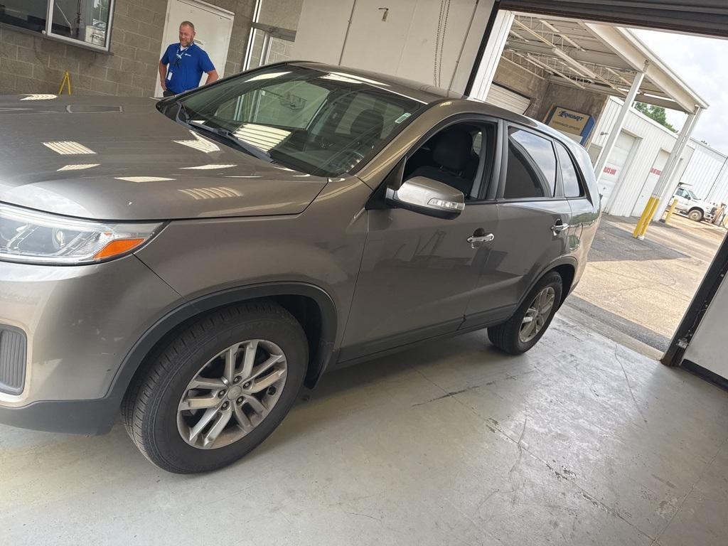 used 2015 Kia Sorento car, priced at $9,141
