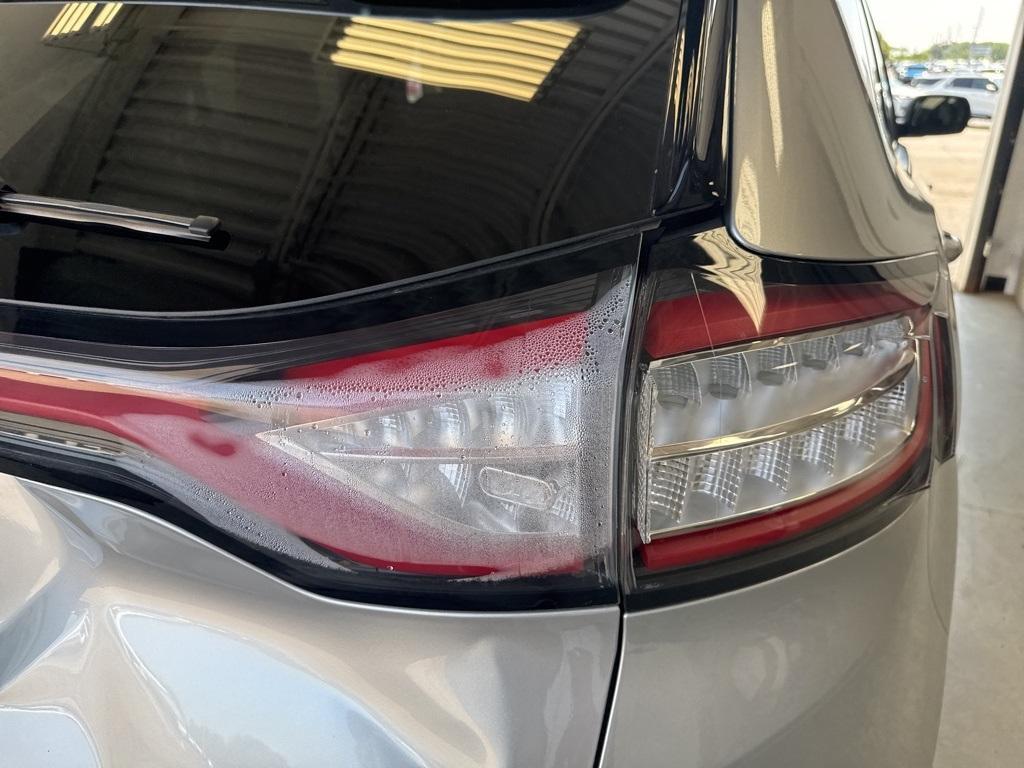 used 2018 Ford Edge car, priced at $12,548