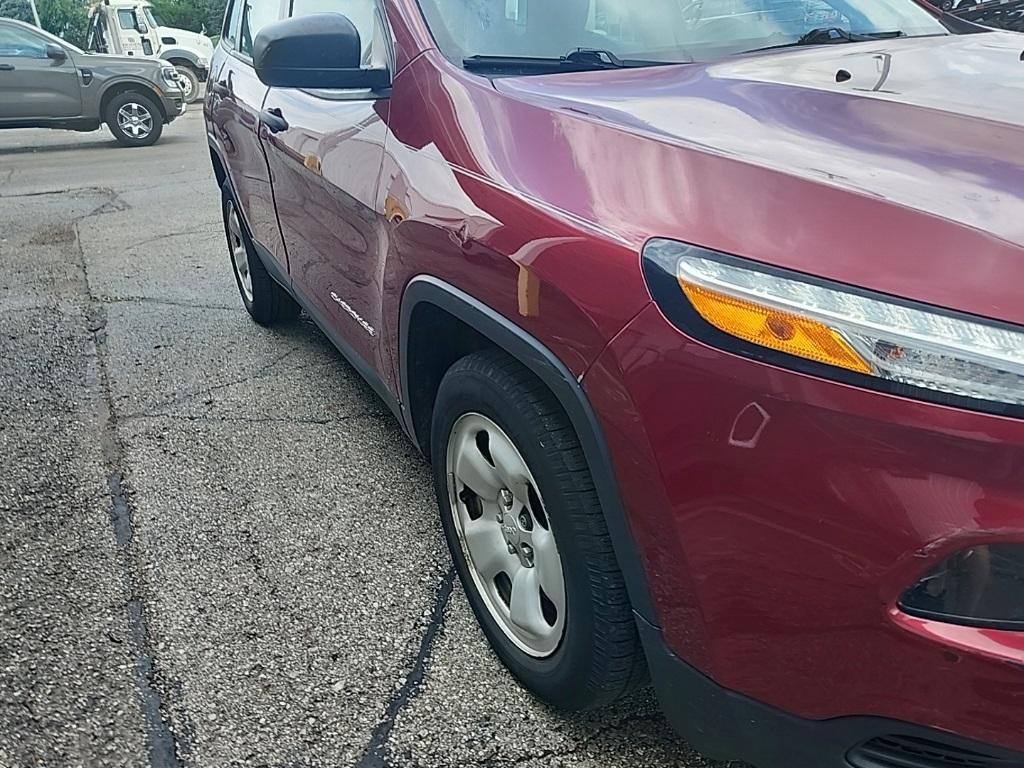 used 2015 Jeep Cherokee car, priced at $11,151