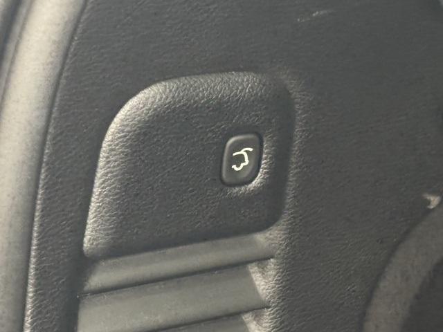 used 2021 Jeep Grand Cherokee car, priced at $27,399