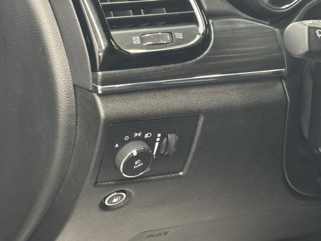 used 2021 Jeep Grand Cherokee car, priced at $27,399