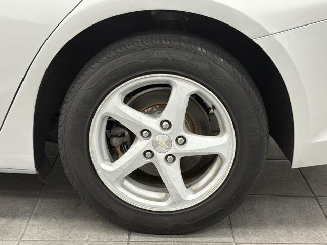 used 2018 Chevrolet Malibu car, priced at $10,999