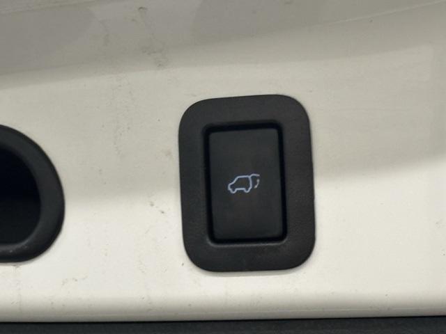 used 2015 Toyota Highlander car, priced at $12,495