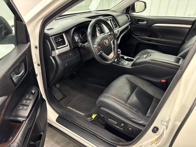 used 2015 Toyota Highlander car, priced at $12,784