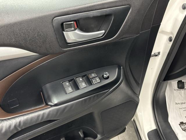 used 2015 Toyota Highlander car, priced at $12,495