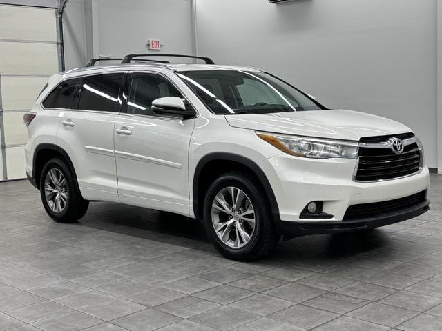 used 2015 Toyota Highlander car, priced at $12,495
