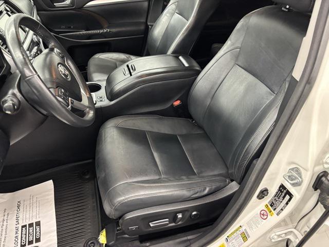 used 2015 Toyota Highlander car, priced at $12,495