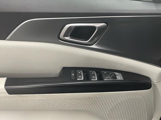 used 2022 Kia Carnival car, priced at $32,995