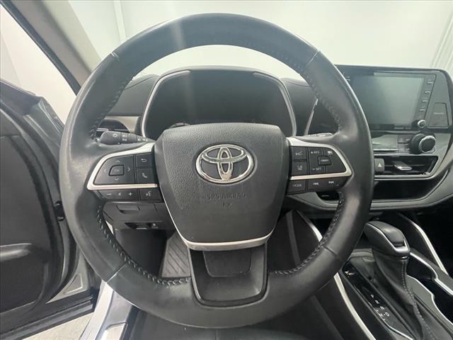 used 2022 Toyota Highlander car, priced at $33,695