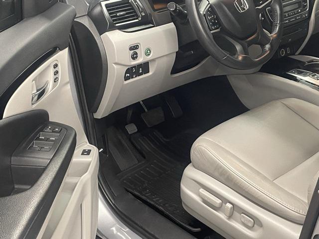used 2020 Honda Pilot car, priced at $27,495
