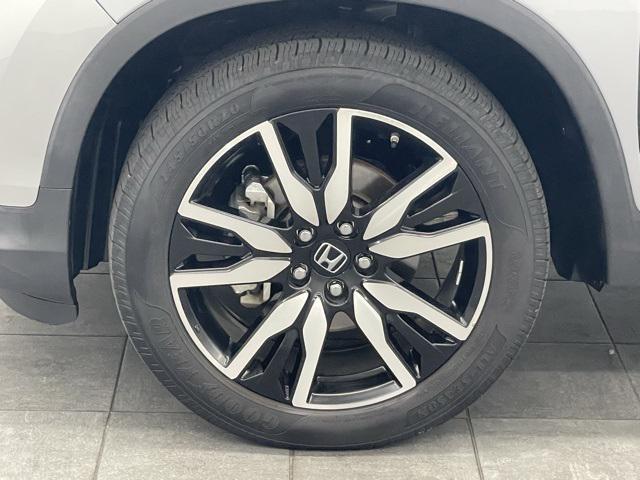 used 2020 Honda Pilot car, priced at $27,495