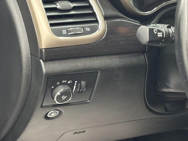 used 2014 Jeep Grand Cherokee car, priced at $10,999