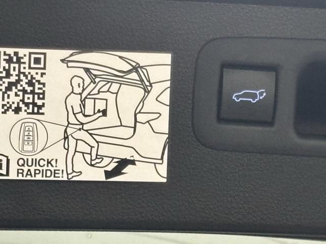 used 2021 Toyota Highlander Hybrid car, priced at $38,995