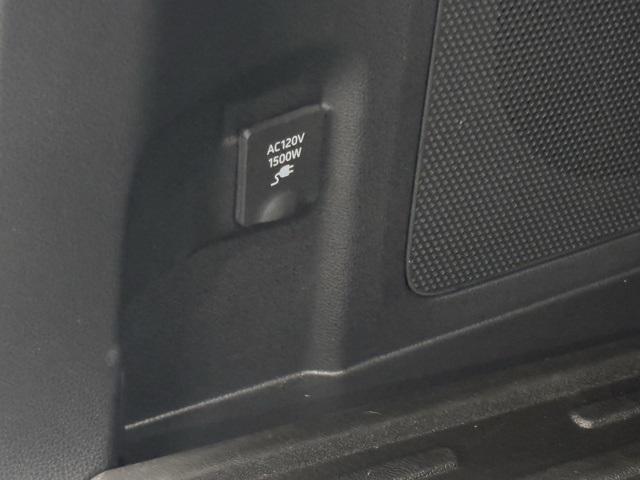 used 2021 Toyota Highlander Hybrid car, priced at $38,995