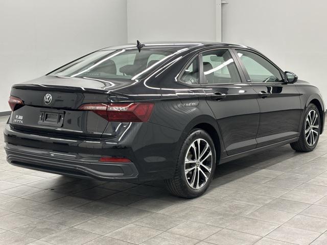 used 2024 Volkswagen Jetta car, priced at $19,995