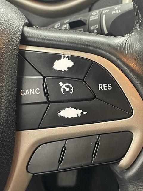 used 2015 Jeep Cherokee car, priced at $10,999